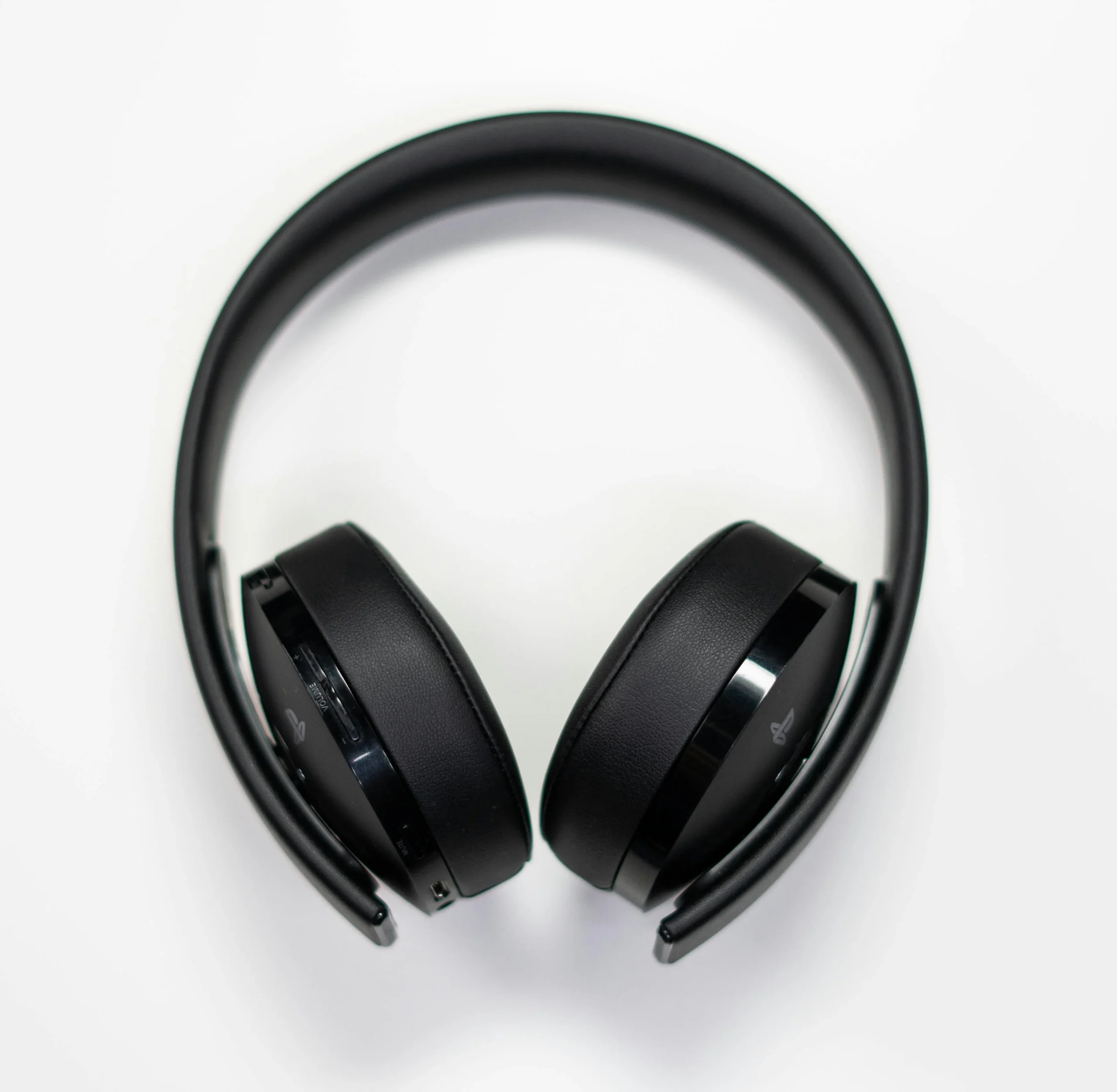 Best Noise Cancelling Over Ear Headphones
