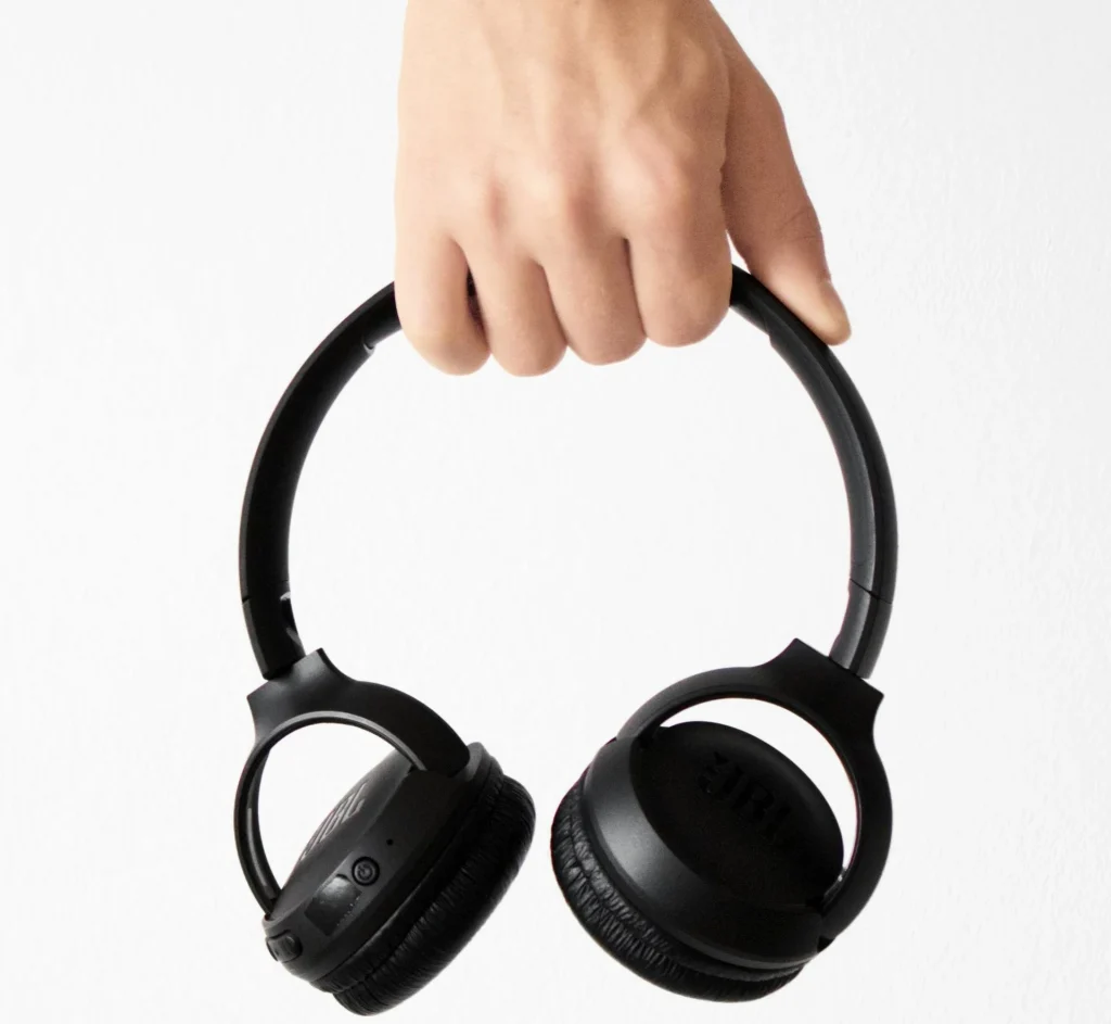 Best Over Ear Noise Cancelling Headphones