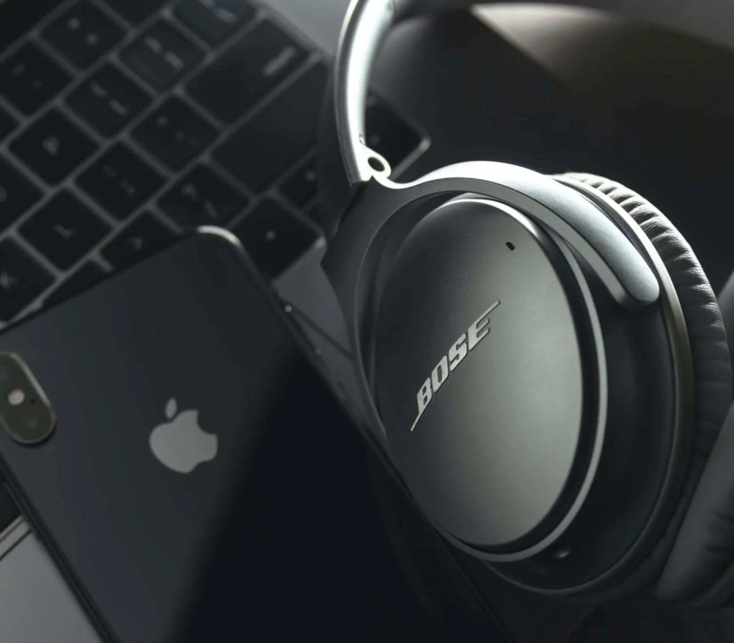 How to Connect Bose Headphones to iPhone